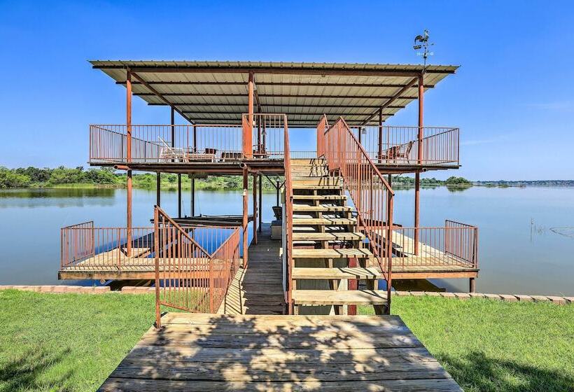 Granbury Lakefront Escape W/ Boat Dock & Slip!