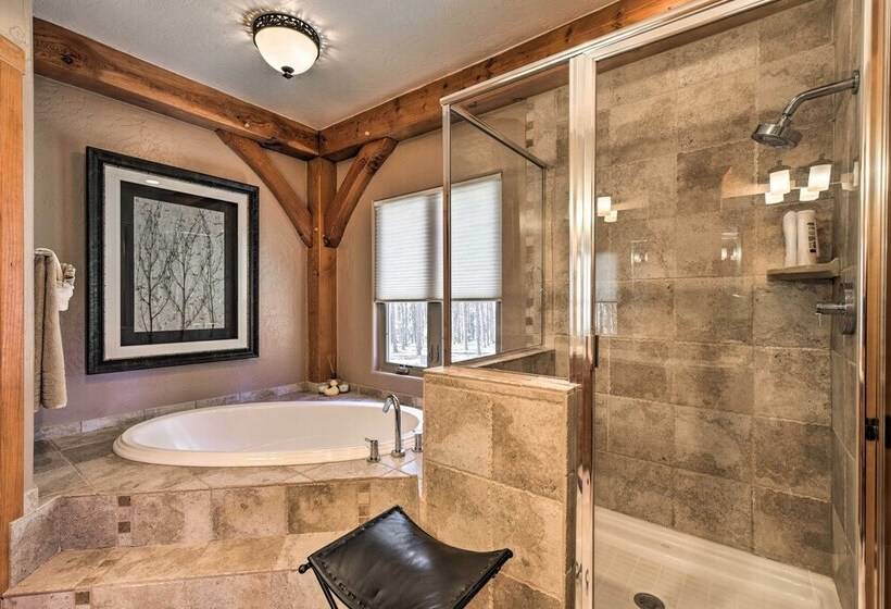 Grand Angel Fire Retreat W/ Hot Tub & Fire Pit!