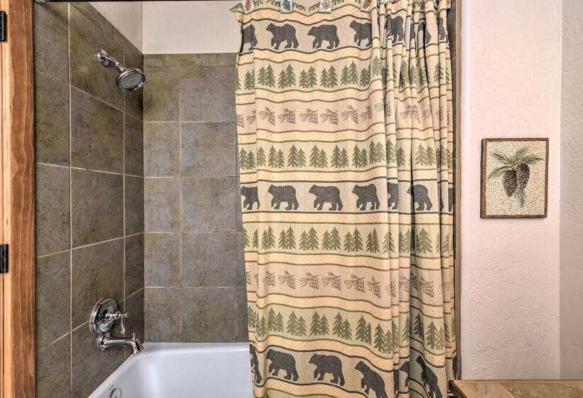 Grand Angel Fire Retreat W/ Hot Tub & Fire Pit!