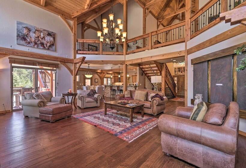 Grand Angel Fire Retreat W/ Hot Tub & Fire Pit!