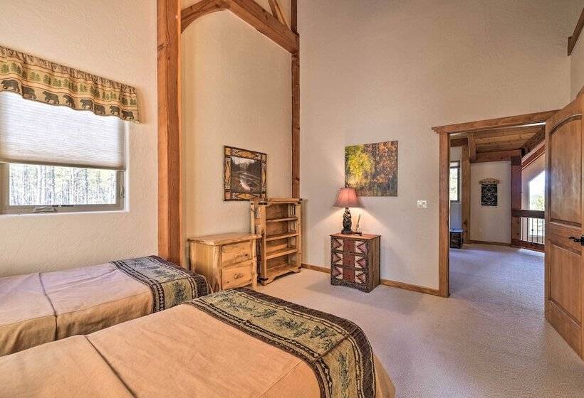 Grand Angel Fire Retreat W/ Hot Tub & Fire Pit!