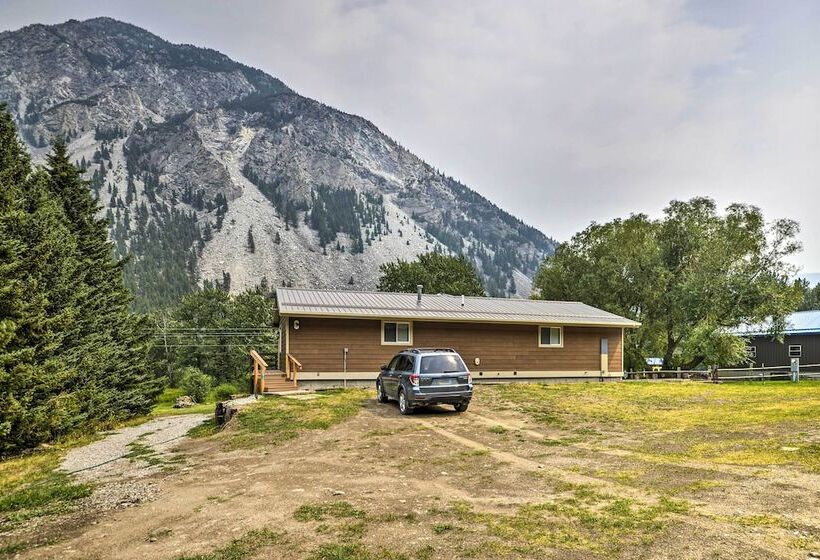 Grand Slam Ranch:  Hike & Fly Fish On Site!