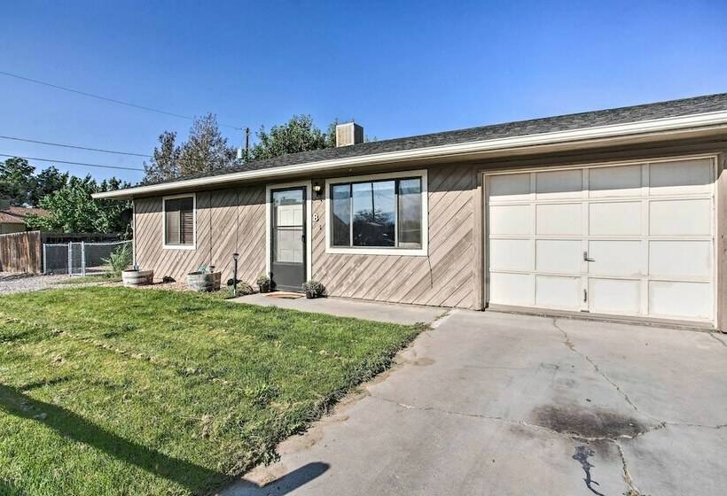 Grand Valley Home W/ Fire Pit   Peach Pad B!