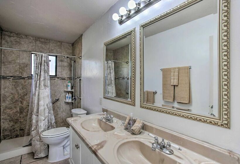 Grand Valley Home W/ Fire Pit   Peach Pad B!