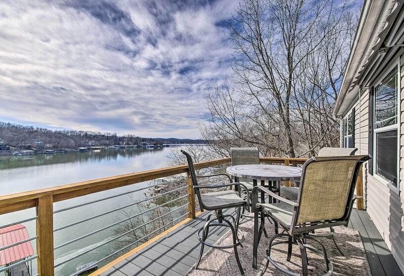 Gravois Mills Home: Boating Vacation!