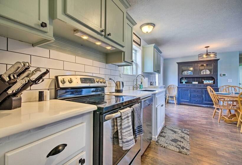 Gravois Mills Home: Boating Vacation!