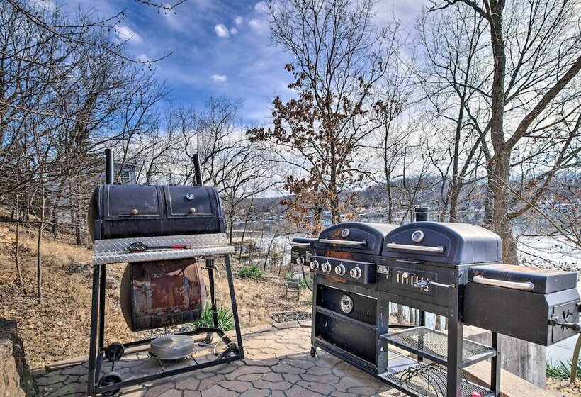 Gravois Mills Home: Boating Vacation!