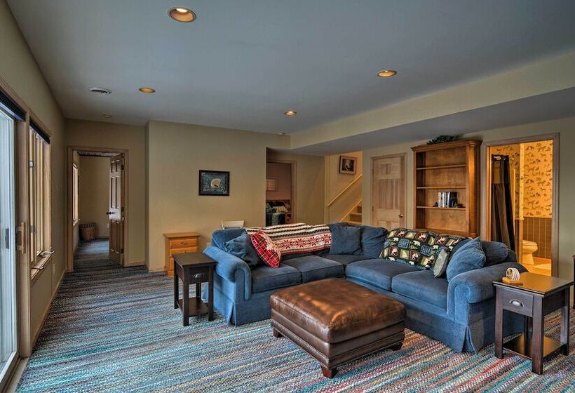 Resort Style Harbor Springs Home Near Ski Resort!