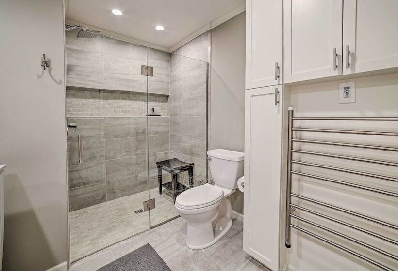 Harbor Springs Retreat ~ 5 Mi To Downtown & Beach!