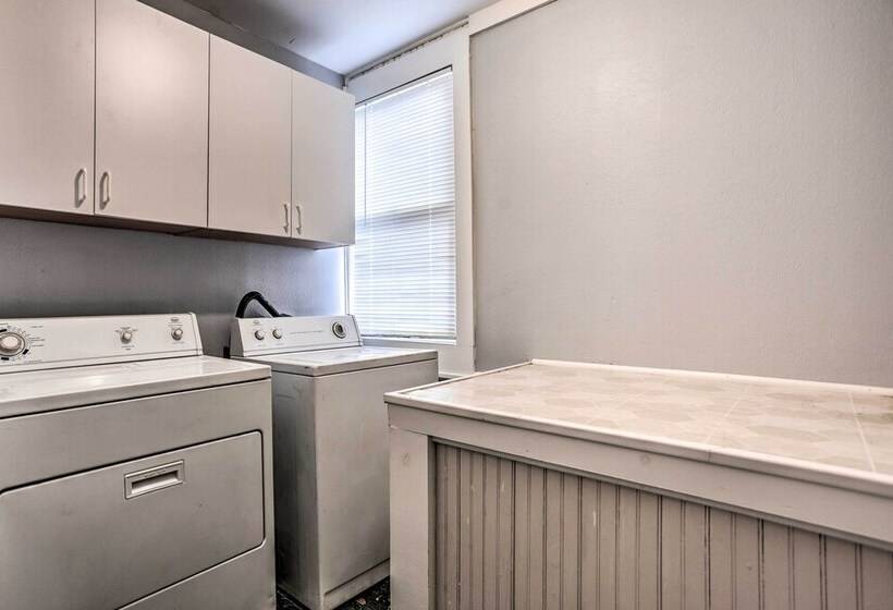 Haunted Shreveport Home ~ 3 Mi To Downtown Fun!