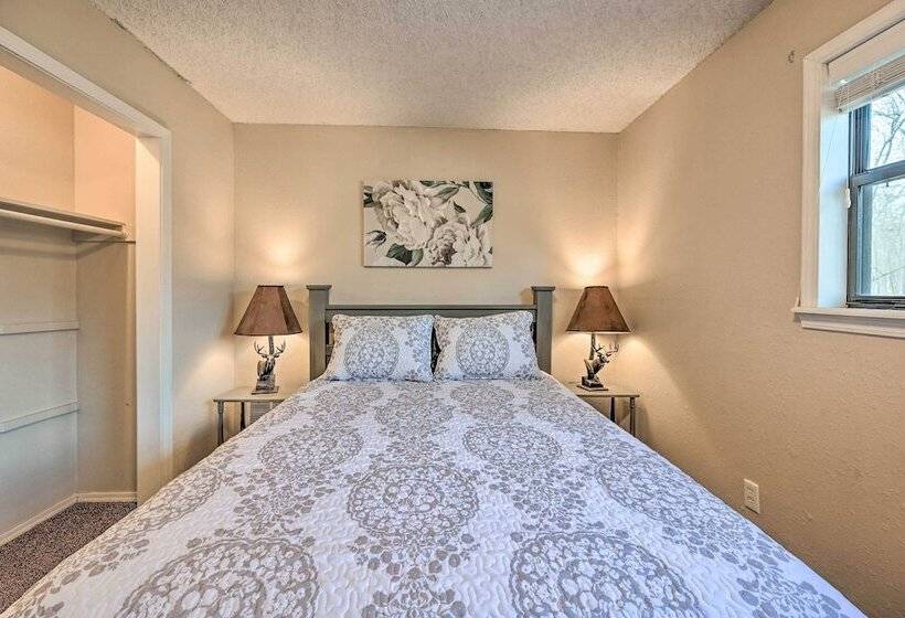 Hidden Oaks  Broken Bow Vacation Rental, Pets Ok!