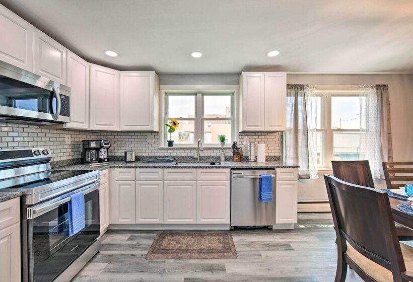 Hideaway In Hershey By The Railroad W/ Backyard!