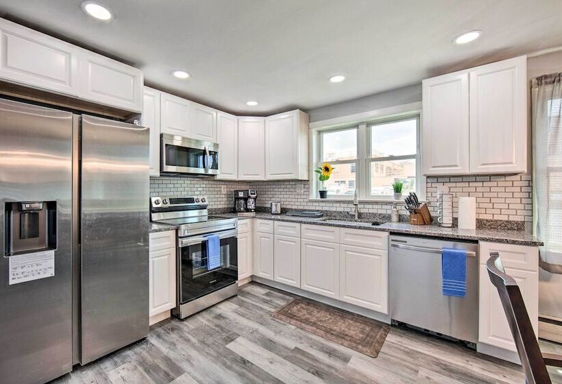 Hideaway In Hershey By The Railroad W/ Backyard!