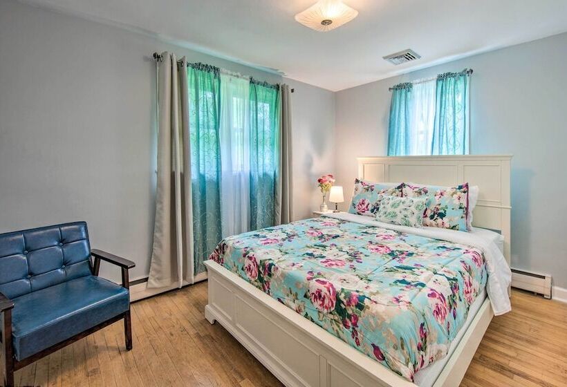 Hideaway In Hershey By The Railroad W/ Backyard!