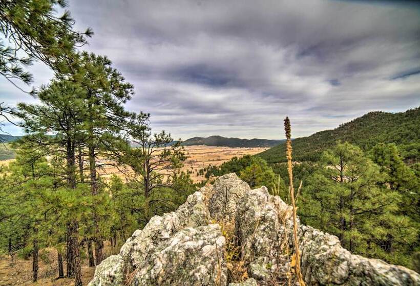 Hilltop Hideout  W/ Peaceful Mountain Views