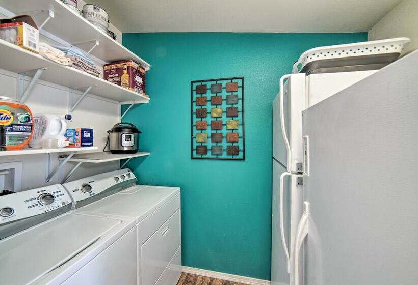 Hilltop Hideout  W/ Peaceful Mountain Views