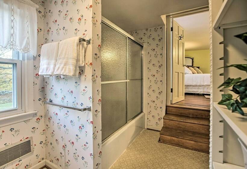 Historic Countryside Escape  Relax, Hike, & Fish!