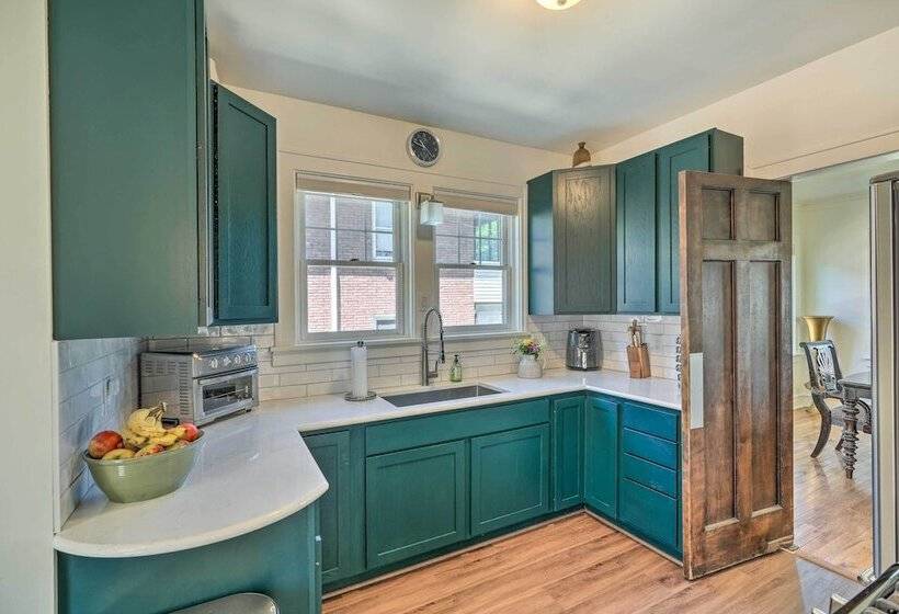 Historic Illinois Home Near Mississippi River