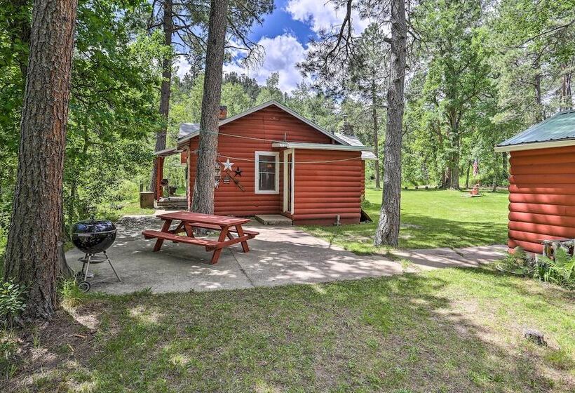 Historic Keystone Cabin Near Mount Rushmore!