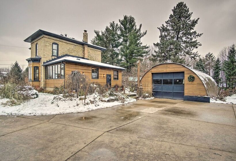 Historic Michigan Farmhouse W/ Grill & Fire Pit!