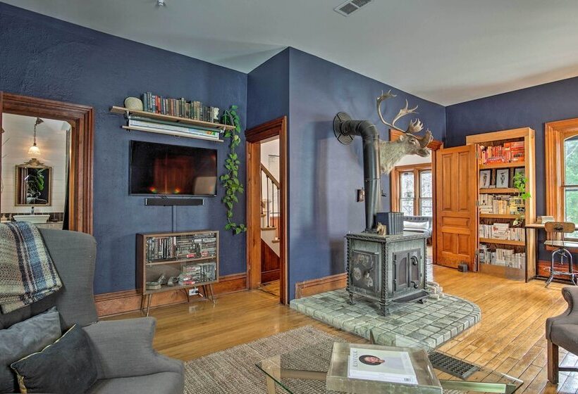 Historic Michigan Farmhouse W/ Grill & Fire Pit!