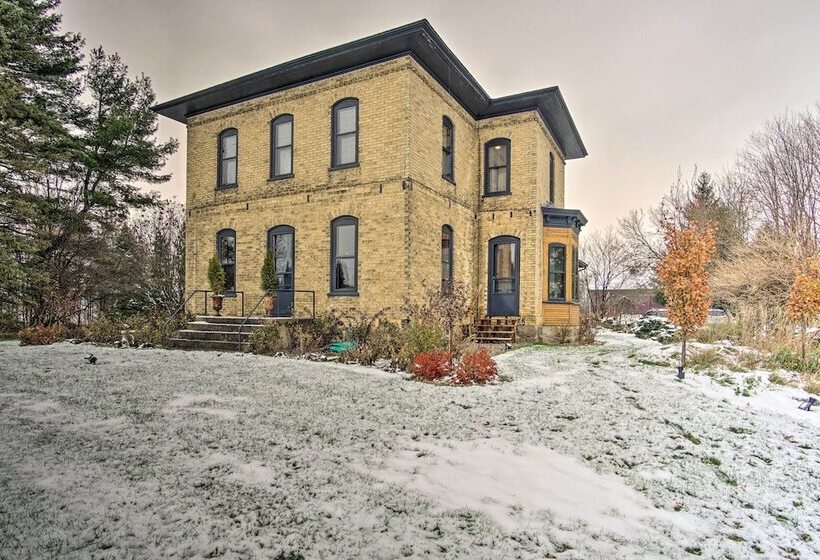 Historic Michigan Farmhouse W/ Grill & Fire Pit!