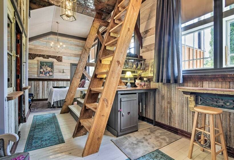 Historic Winston Salem Guest Barn On Farm!