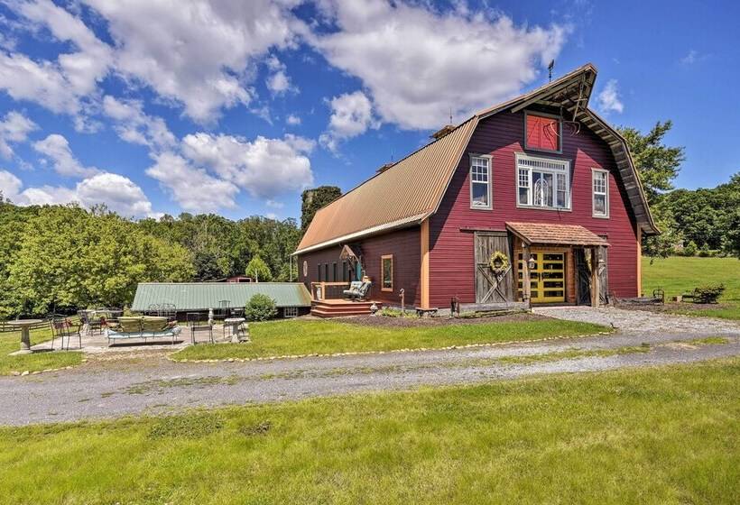 Historic Winston Salem Guest Barn On Farm!
