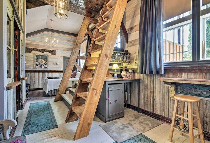 Historic Winston Salem Guest Barn On Farm!