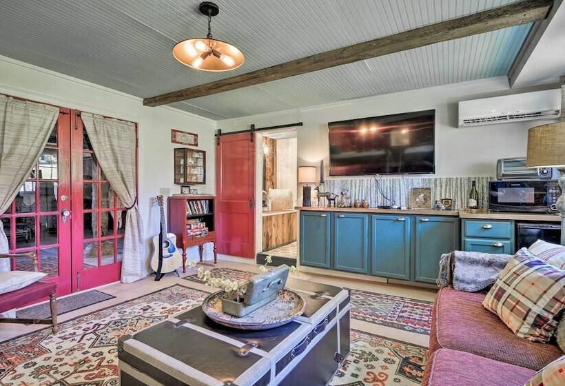 Historic Winston Salem Guest Barn On Farm!