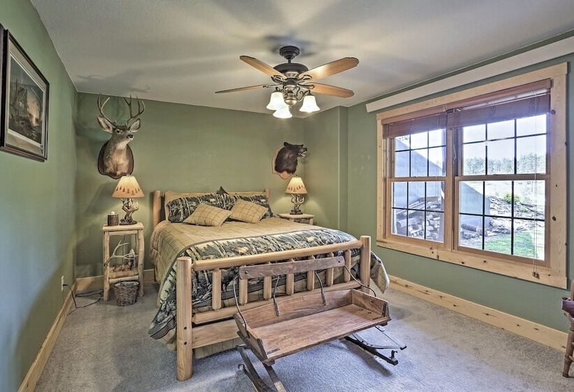 Black Hills Cabin: Hot Tub, Fishing Pond & Deck