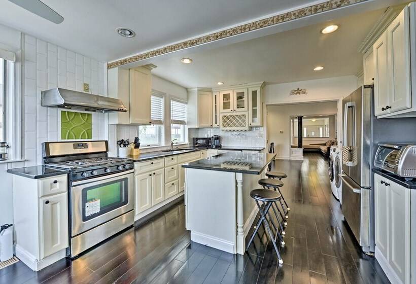 Home W/water Views, 1 Mi To Boardwalk/casinos