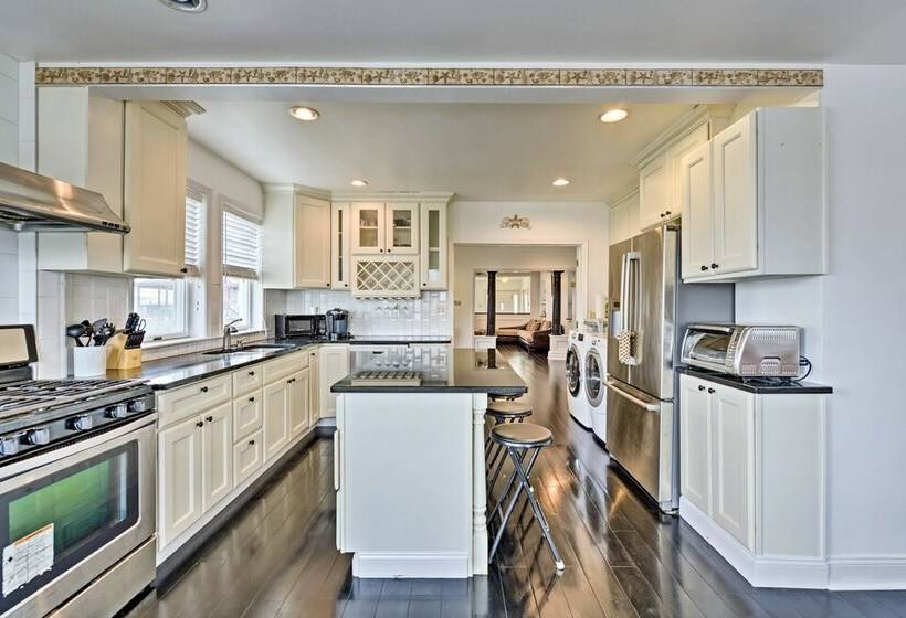 Home W/water Views, 1 Mi To Boardwalk/casinos