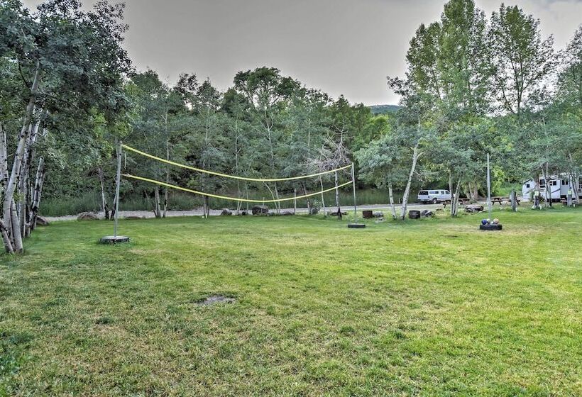 Huge Preston Cabin W/ Game Room & Mountain Views!