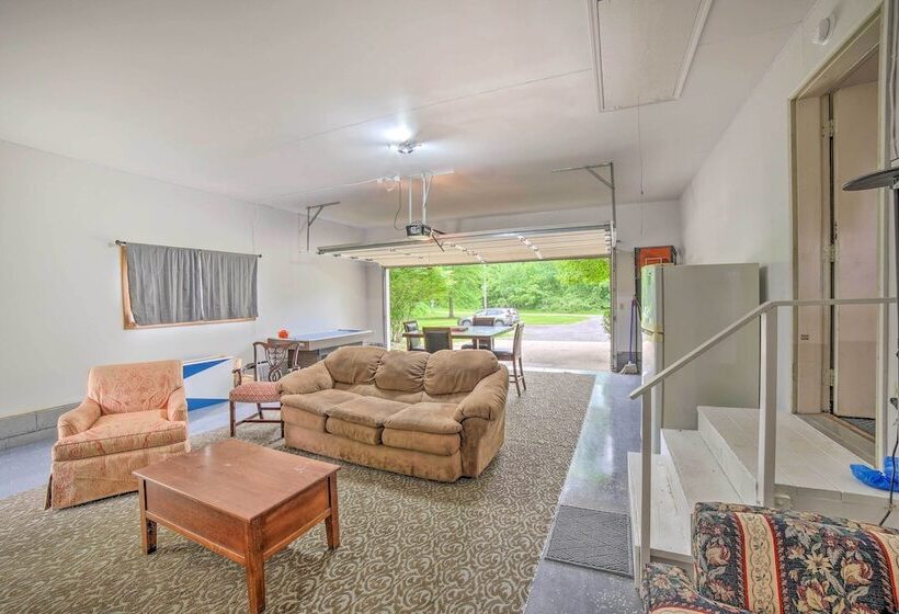 Indiana Countryside Retreat On 37 Acre Land!