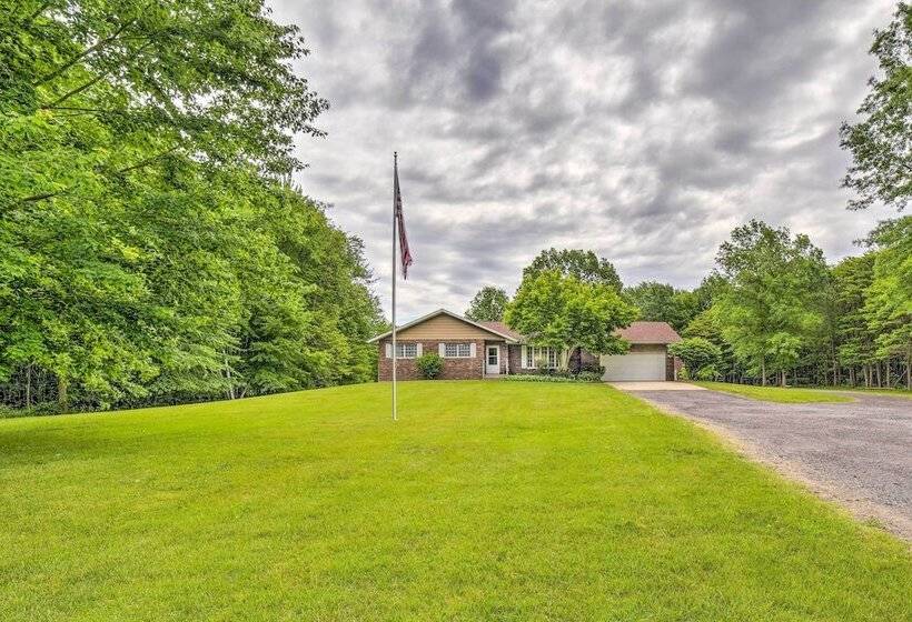 Indiana Countryside Retreat On 37 Acre Land!