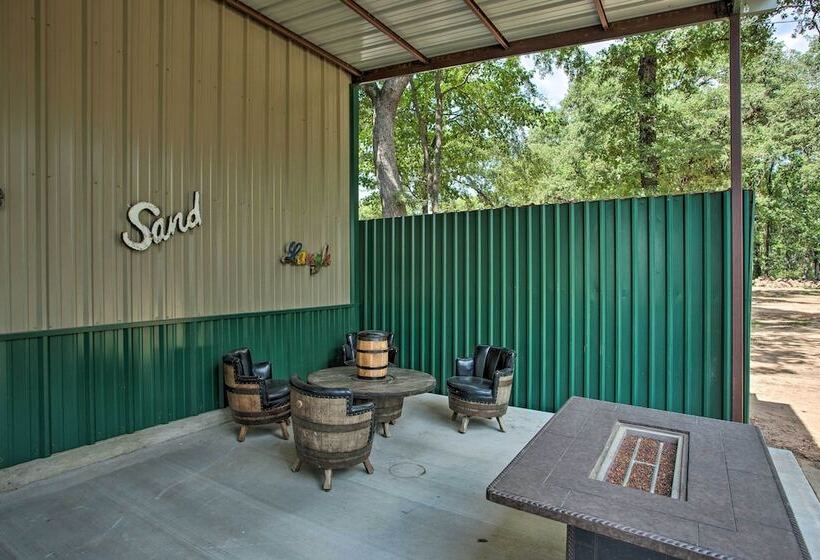 Kingston Home W/ Pickleball: Steps To Lake Texoma!