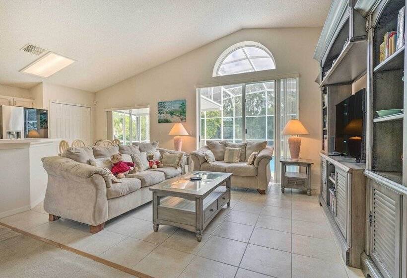 < 5 Mi To Disney Parks: Spacious Home W/ Lanai