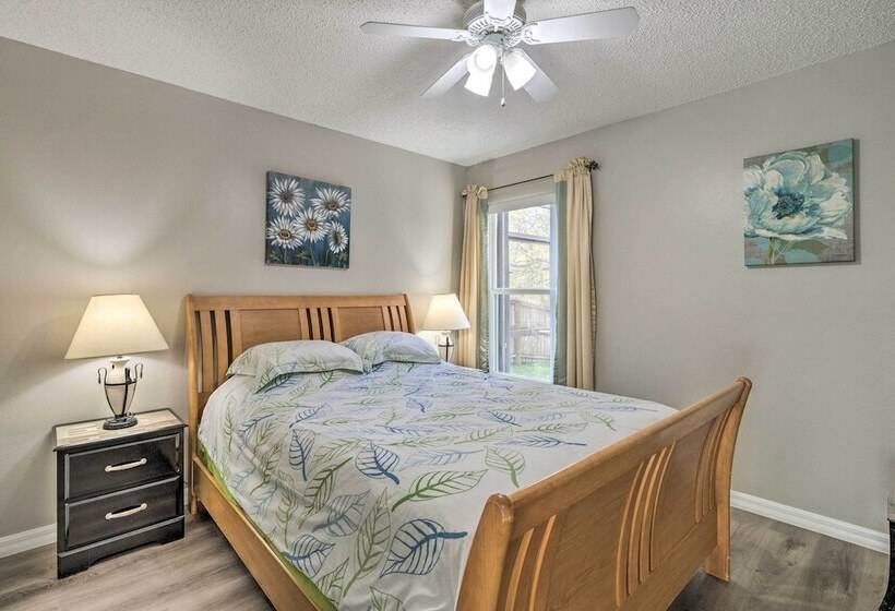 Kissimmee Retreat: Fenced In Yard W/ Pool!