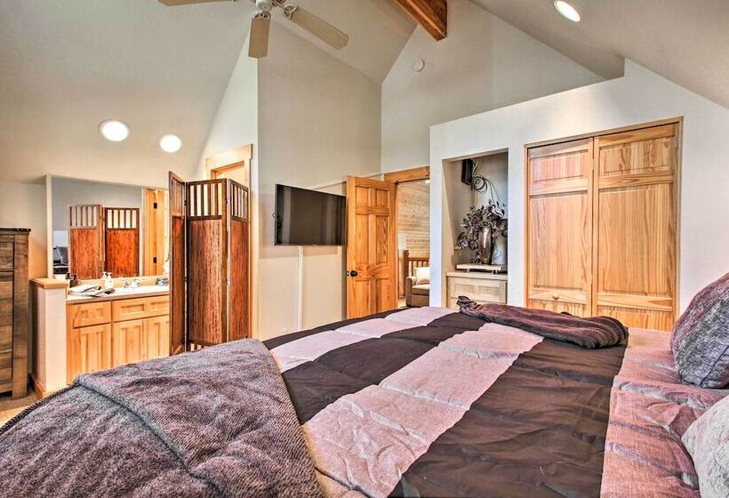 Klamath Falls Cabin Retreat W/ Deck & Grill!