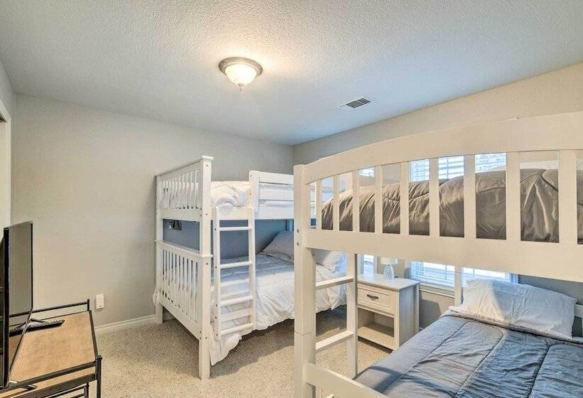 Klamath Falls Home W/ Resort Amenities!