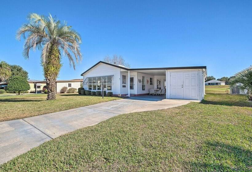 Lady Lake House W/ Lanai & Community Pool!