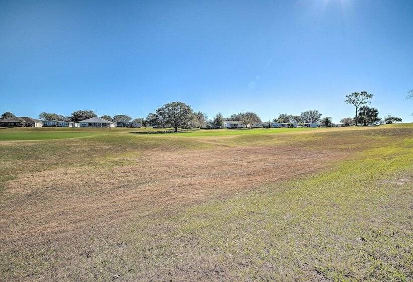 Lady Lake House W/ Lanai & Community Pool!