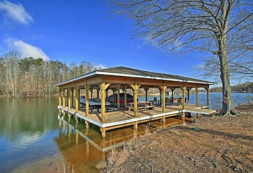 Lake Anna Home W/ Dock & Private Shoreline!