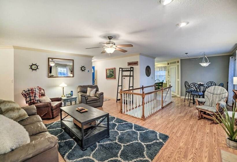 Lake Barkley Home With Fire Pit & Private Dock!