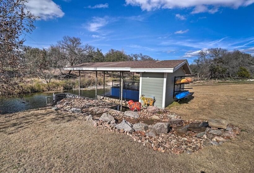 Lake Lbj Waterfront Vacation Rental!