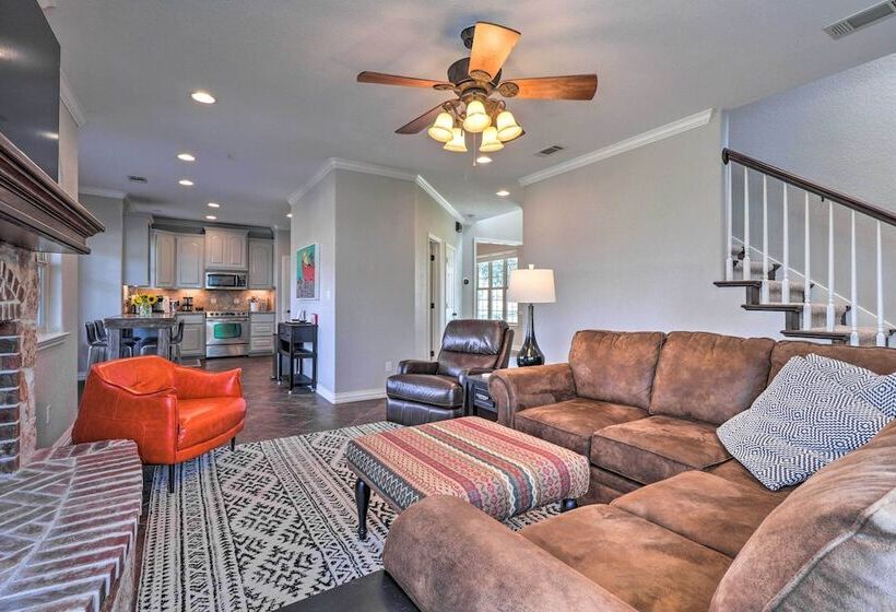 Lake Lbj Waterfront Vacation Rental!