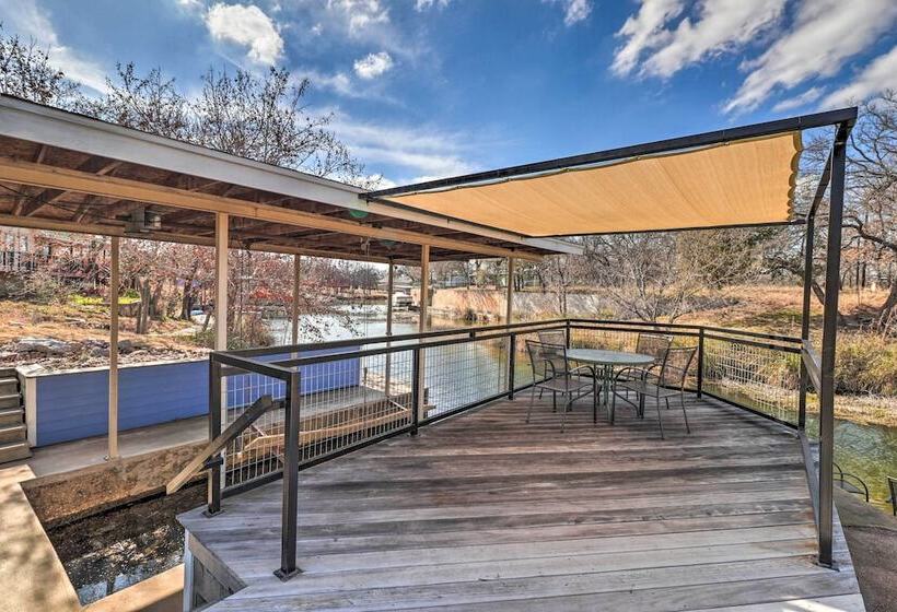 Lake Lbj Waterfront Vacation Rental!