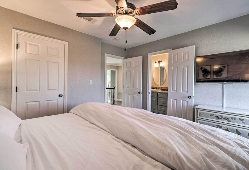 Lake Lbj Waterfront Vacation Rental!