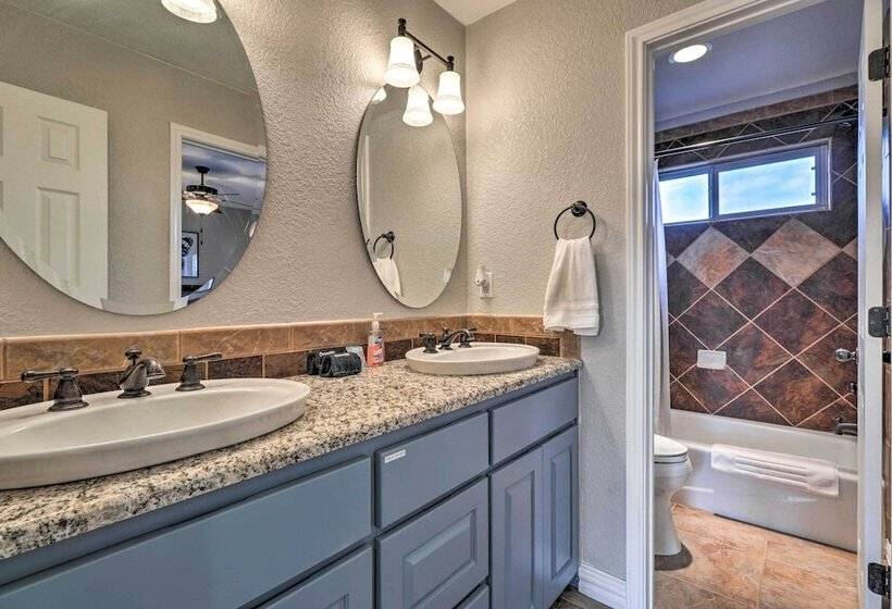 Lake Lbj Waterfront Vacation Rental!